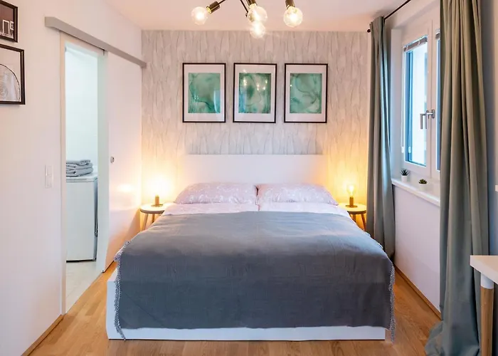 Green & Cozy Apartment - 15 Min To City Center