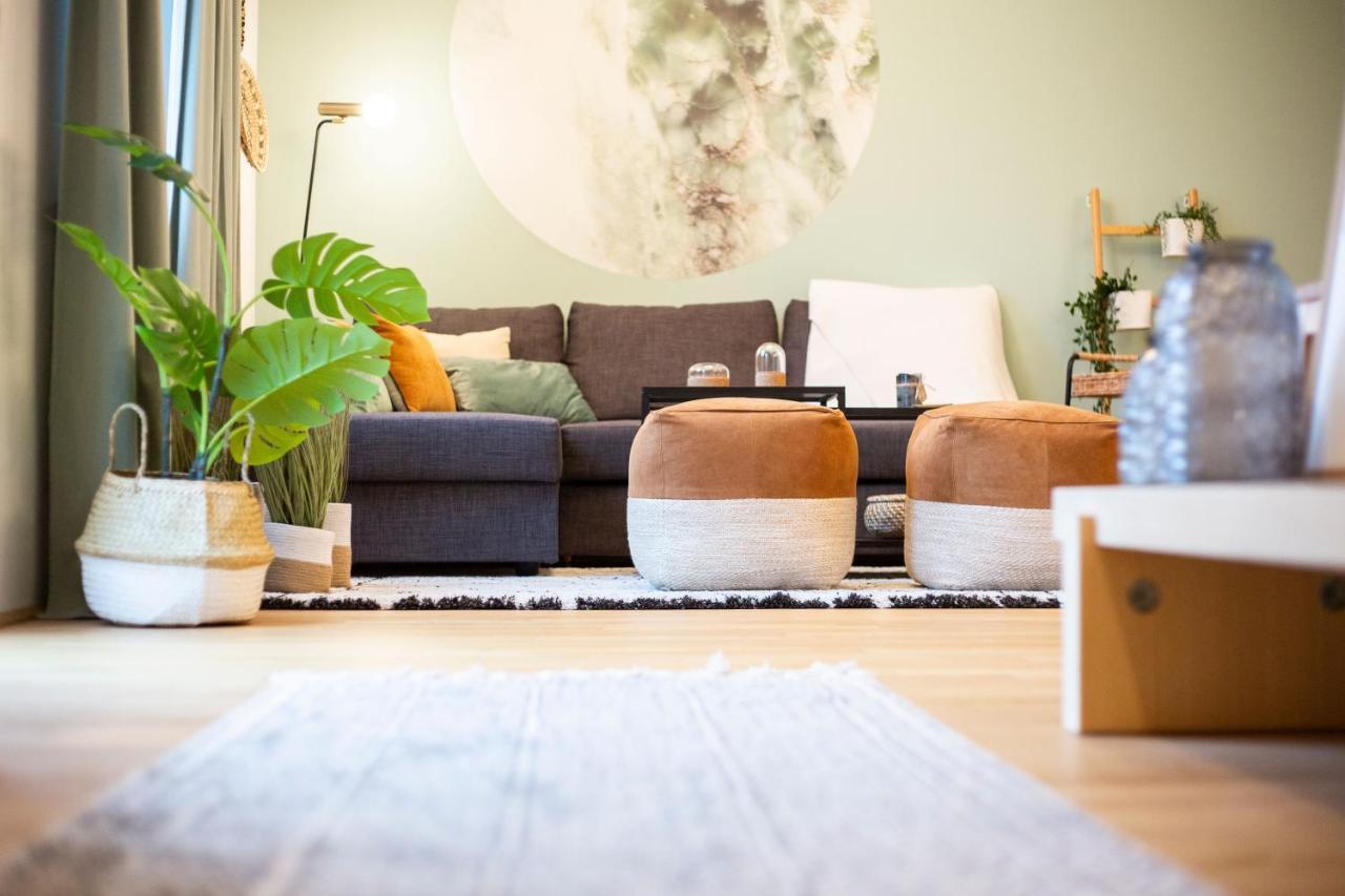 Apartment & Cozy - 15 Min To Center